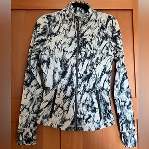 Lululemon Forme Jacket II athletic Size 6 in special edition print Luon fabric.